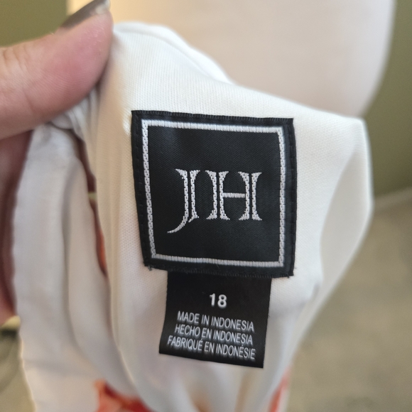 🩵 2/$10 or 3/$14 JH Collectibles White & Orange Floral Dress - Picture 3 of 5